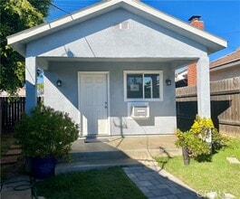 Building Photo - 1609 W Badillo St