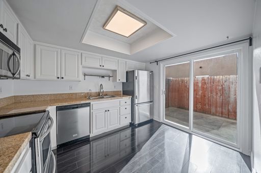 Foto del edificio - North Park Beautiful Townhome Two Weeks FREE 3 bd / 2.5 ba 2-story w/Private Patio Yard, Parking,...