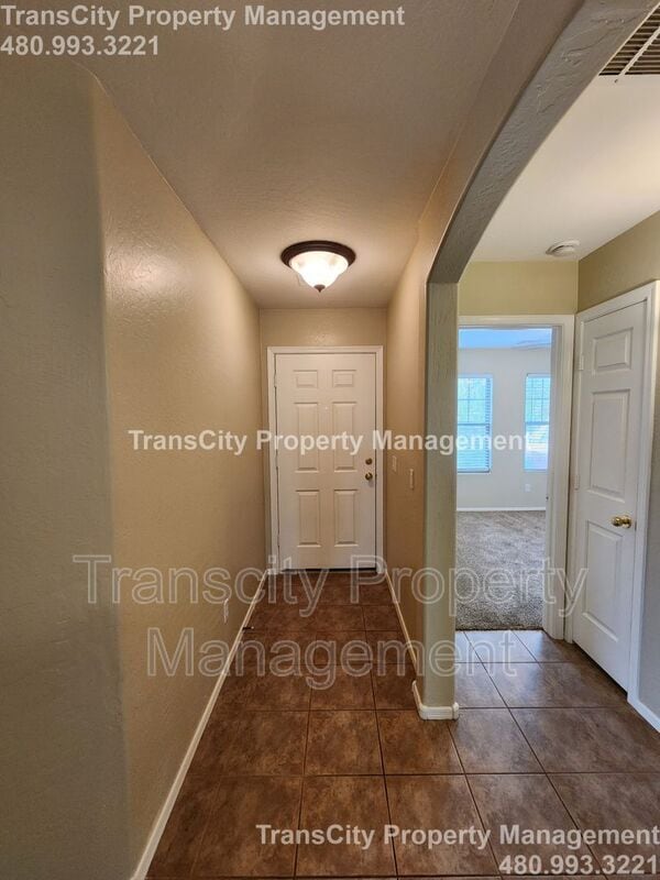 Building Photo - 4189 S Rim Rd