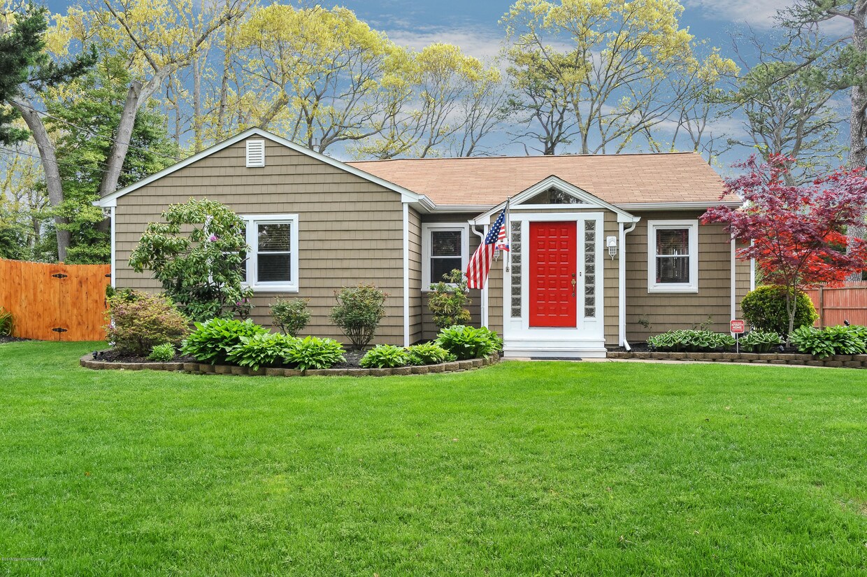 Foto principal - 1754 Forge Pond Rd