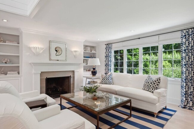 Building Photo - 35 Harris Ln