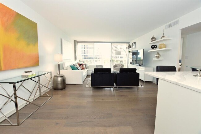 Foto del edificio - 3701 Turtle Creek Blvd
