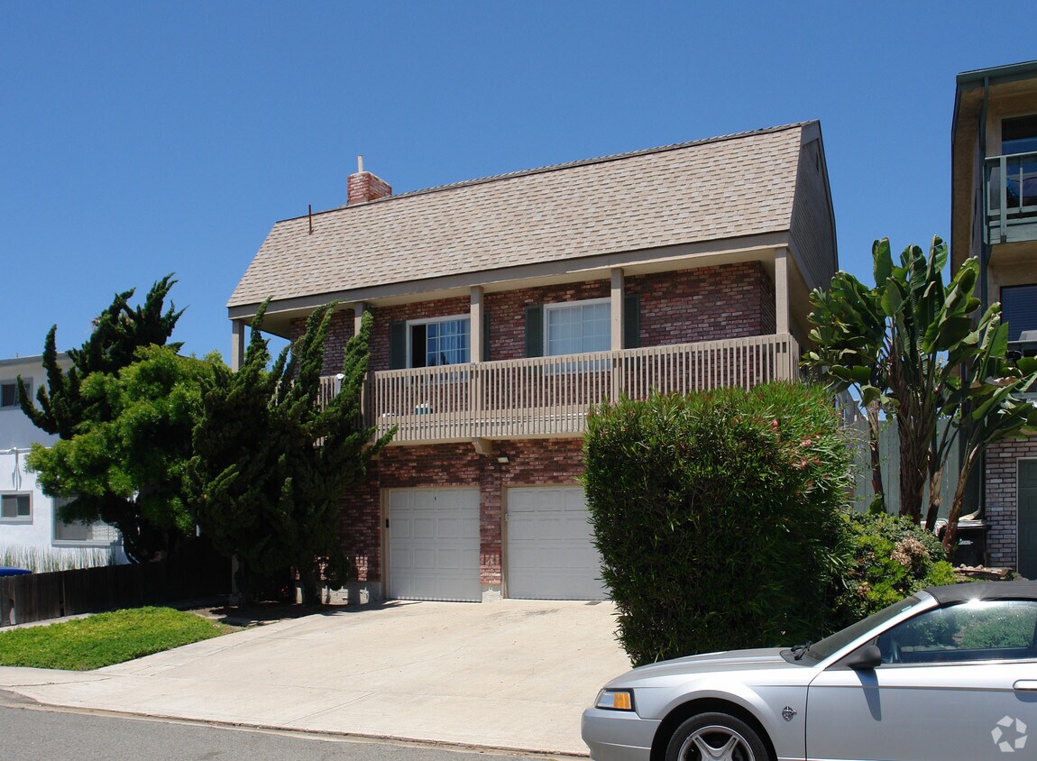 Building Photo - 760 Sapphire St