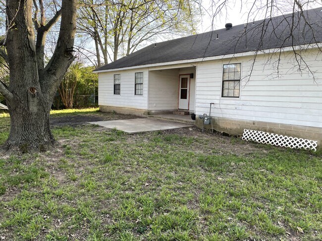 Foto del edificio - 4402 S Caraway Rd