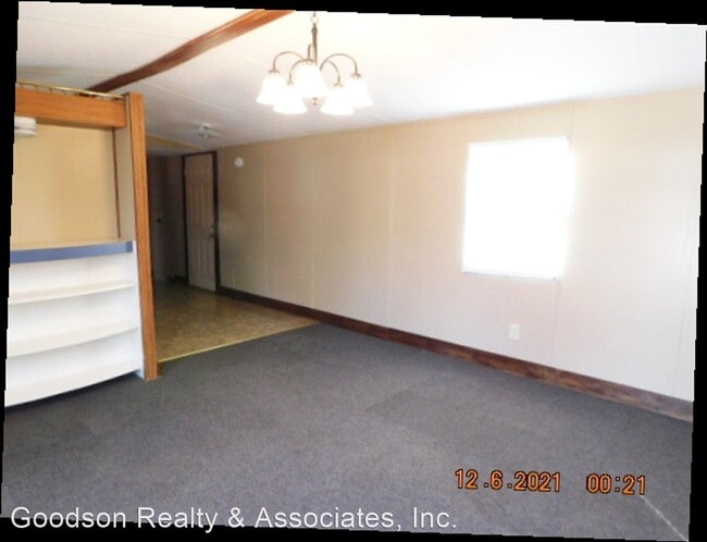 Building Photo - 2 br, 1 bath House - 102 Davis Street