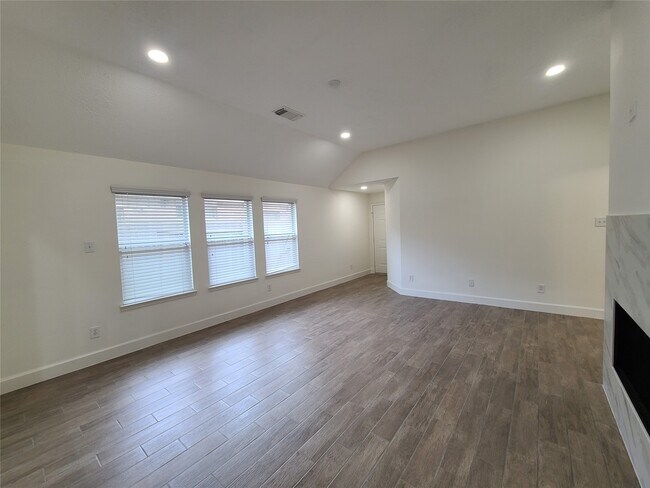 Building Photo - 2431 Morgan Ridge Ln