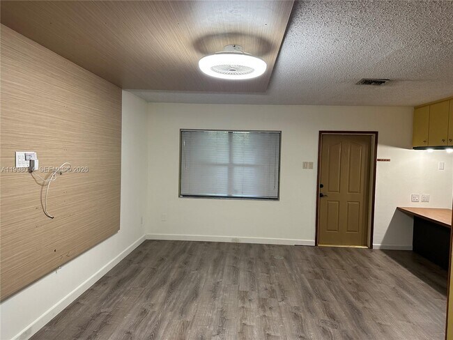 Foto del edificio - 1411 SW 24th Ct