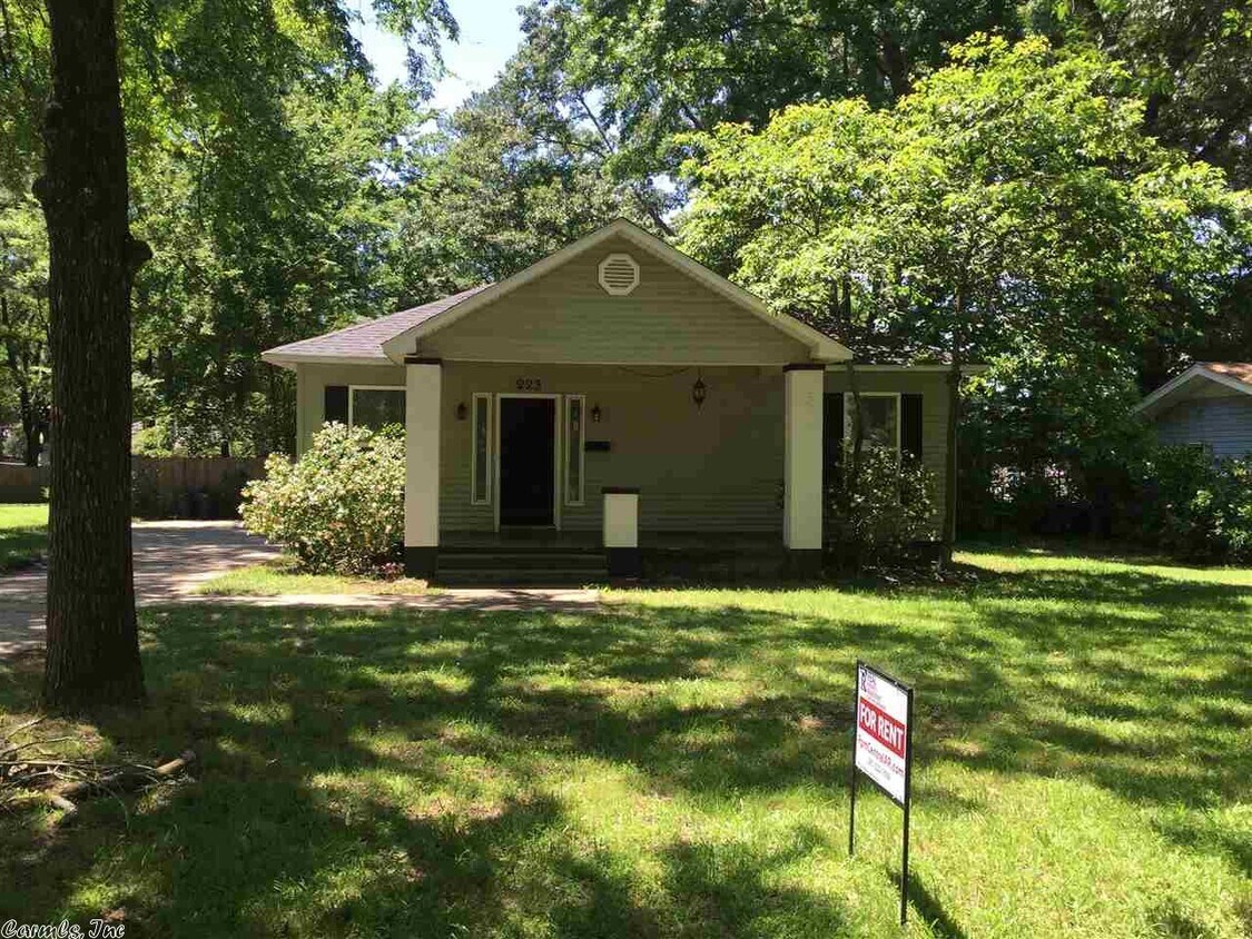 Primary Photo - 223 Mitchell St
