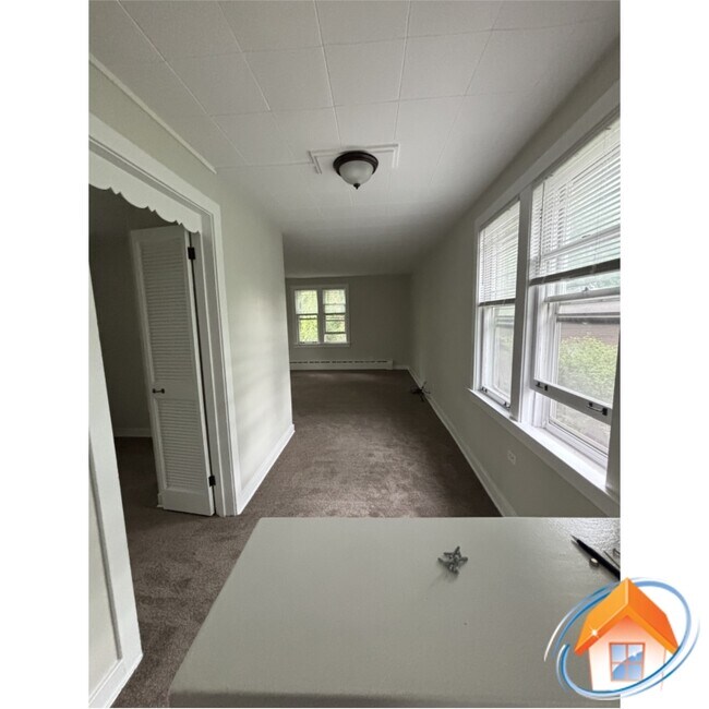 dining area, 2nd bedroom doorway - 1512 Wesley Ave