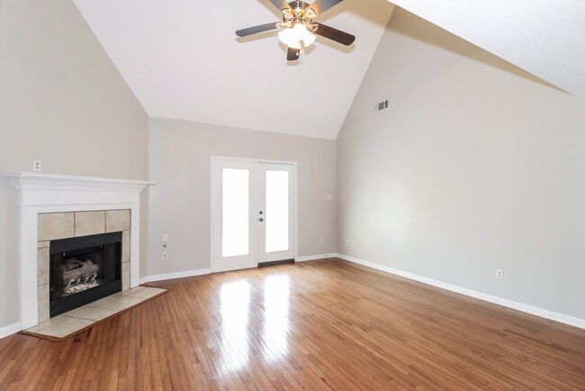Foto del edificio - 8893 Wenham Cove E