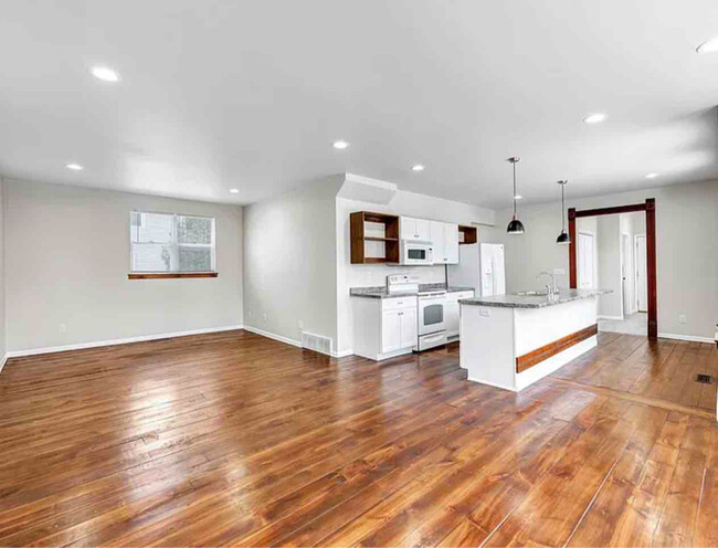 Foto del edificio - 625 N Maple Ave