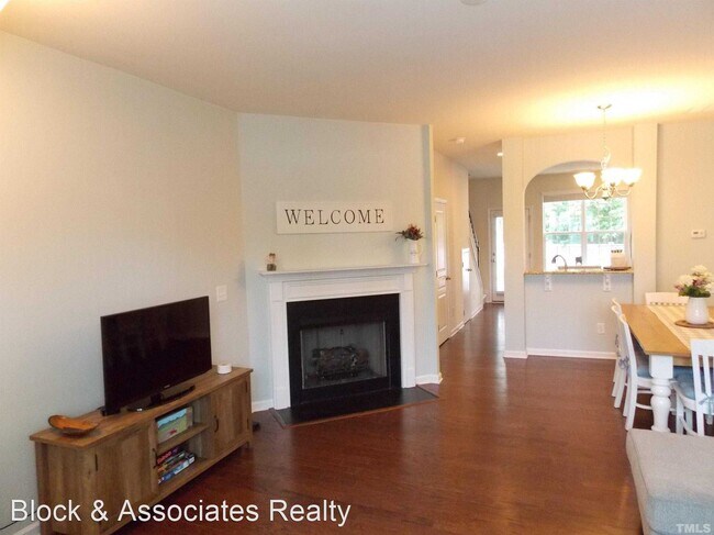 Building Photo - 2 br, 2.5 bath House - 736 Cupola Drive
