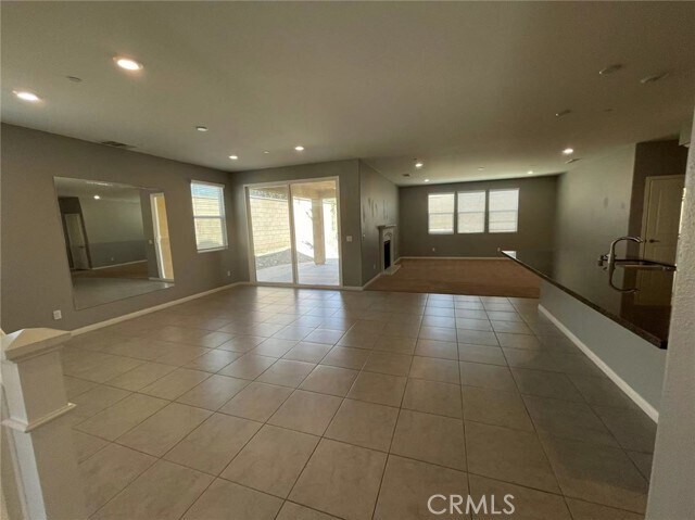 Foto del edificio - 16396 Rosa Linda Ln