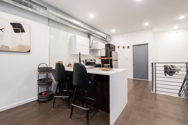 Building Photo - 1415 N 7th St