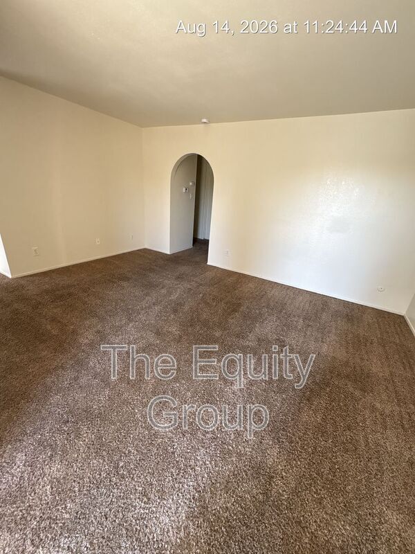 Foto del edificio - 534 E Myrtle Ave