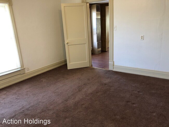 Building Photo - 1804 N Huston Ave