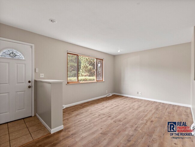 Foto del edificio - Modern Fort Collins Gem: Newly Remodeled H...
