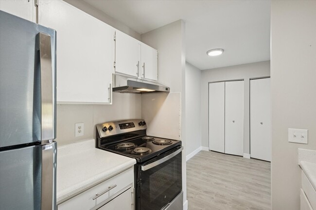 Building Photo - Parchment Point Townhomes