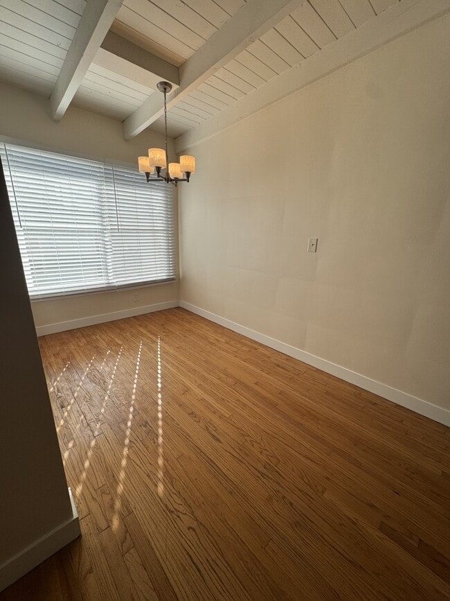 Foto del edificio - 636 Acanto St