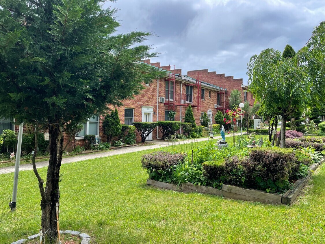 Foto principal - 3370 Amboy Rd