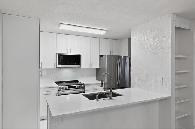 Building Photo - 1126 Creatwood Pl