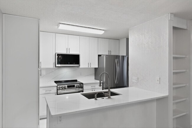 Foto del edificio - 1126 Creatwood Pl