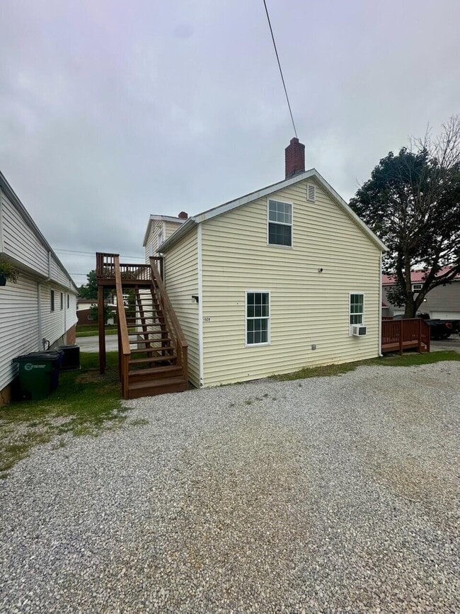 Building Photo - 1038 Radford St