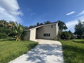 Building Photo - 3949 Lothair Ave