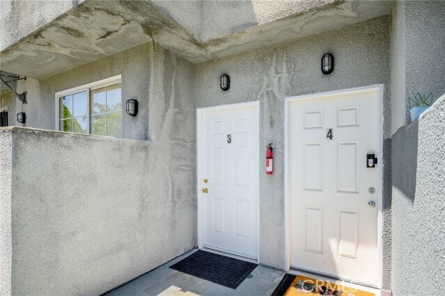 Foto del edificio - 4328 Whitsett Ave