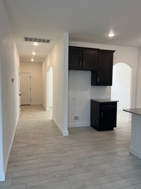 Foto del edificio - 1610 Ari Ave