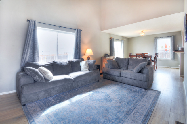 Foto del edificio - 5223 Prairie Grass Ln