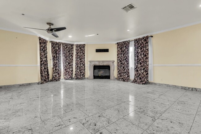 Building Photo - 5246 N Gareloch Ave