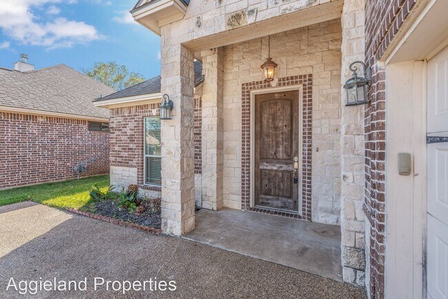 Building Photo - 3 br, 2.5 bath House - 4242 Rocky Rhodes Dr