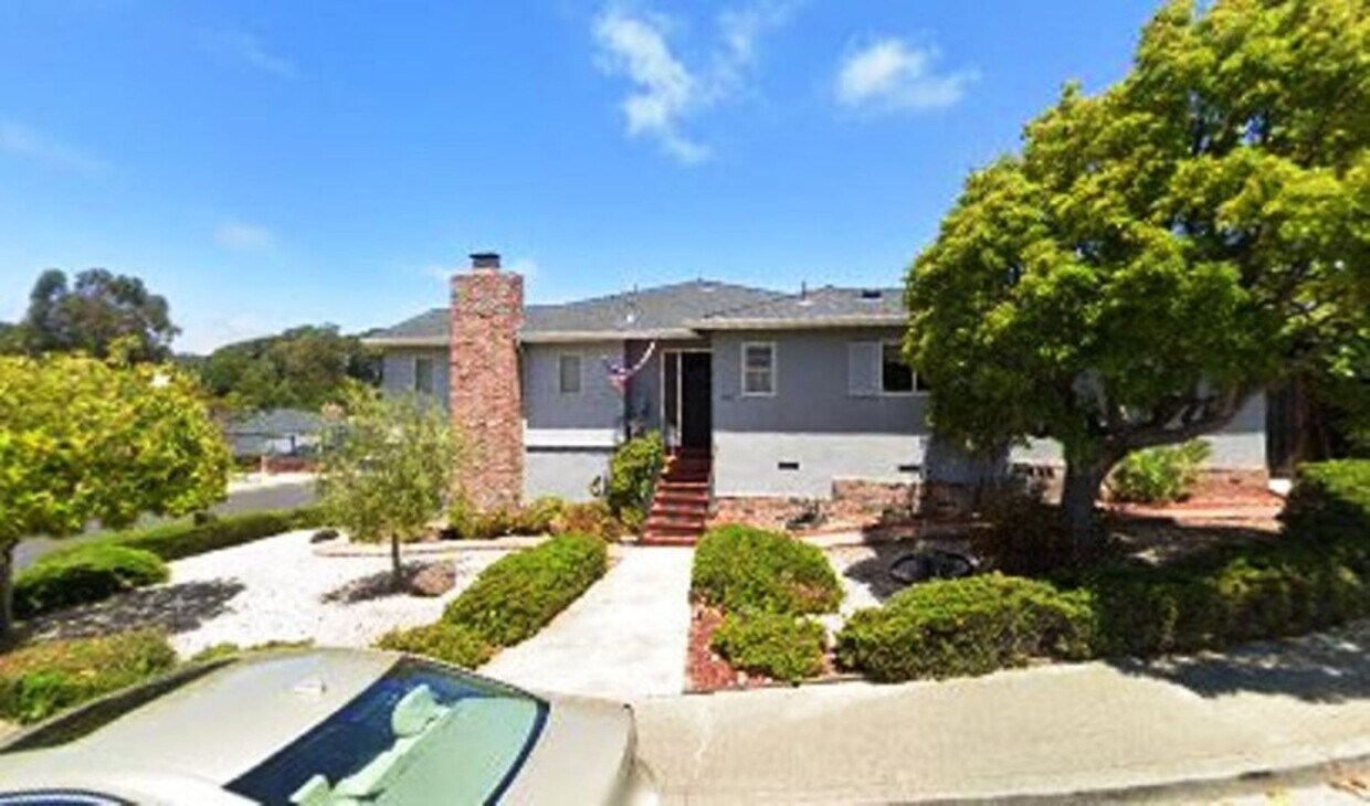 Primary Photo - Beautiful 3/1.5 in Parkview Terrace San Bruno