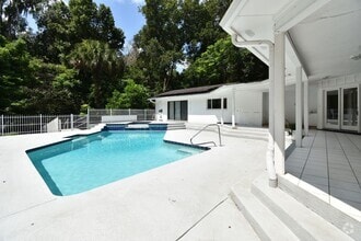 Building Photo - 1641 NW 10th Ave