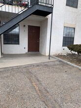 Building Photo - 1011 Meadowlark Ct SE