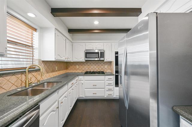 Foto del edificio - 9120 Summer Glen Ln