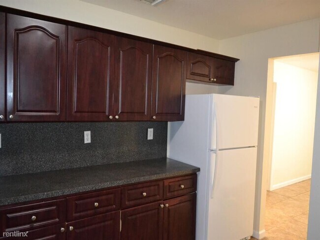 Foto del edificio - 4 br, 2 bath House - 1109 NW 34th St