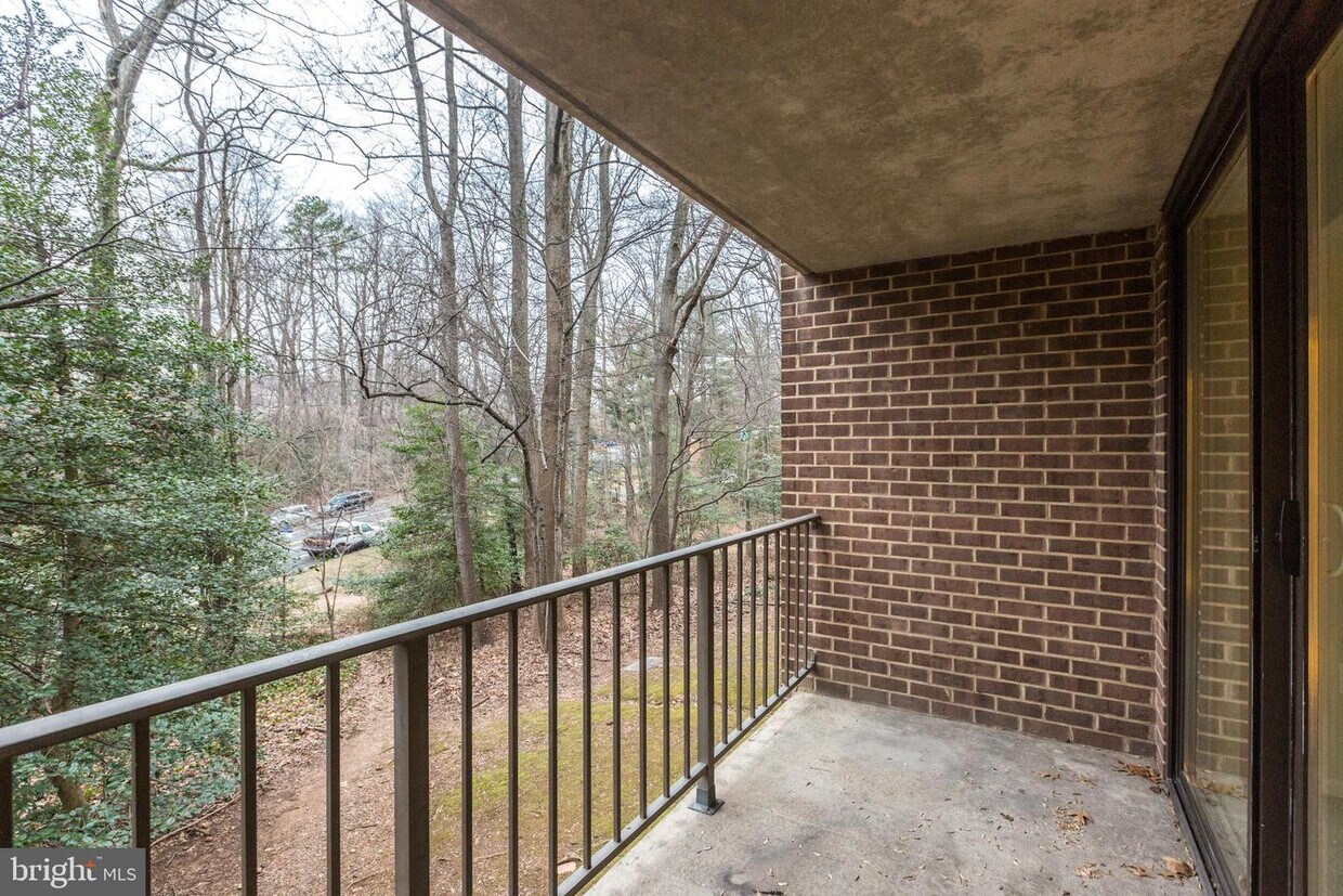 1419 Northgate Square Unit 12B, Reston, VA 20190 Room for Rent in