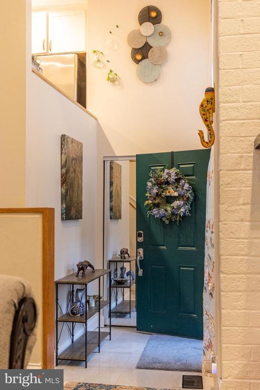 Building Photo - 5567 Vantage Point Rd