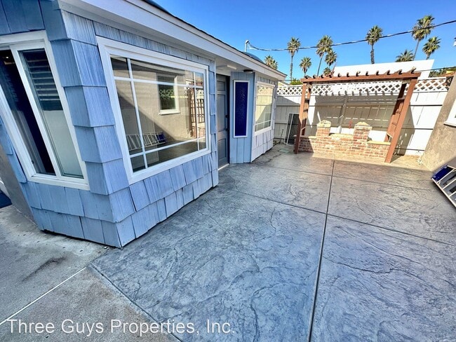 Building Photo - 2 br, 1 bath House - 4767 Bermuda Ave