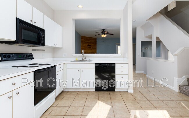 Foto del edificio - 6732 Cozy Ln