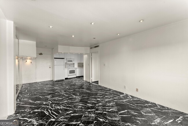 Foto del edificio - 2285 Peachtree Rd NE