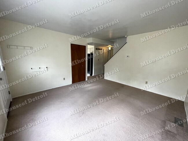 Building Photo - 3360 S. Greyfriar
