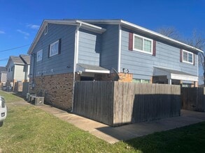 Building Photo - 1807 Treehouse Trail