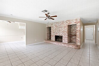 Building Photo - 6122 S Greenpark Dr