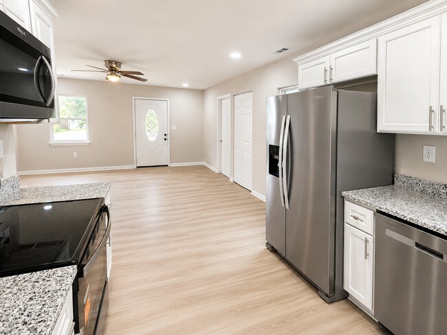 Foto del edificio - Newly Renovated 3 Bedroom Ranch Home