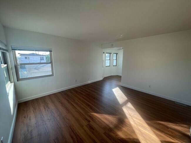 Foto del edificio - 1825 S Monterey St