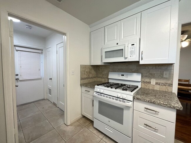 Foto del edificio - 3074 E Terrace Ave