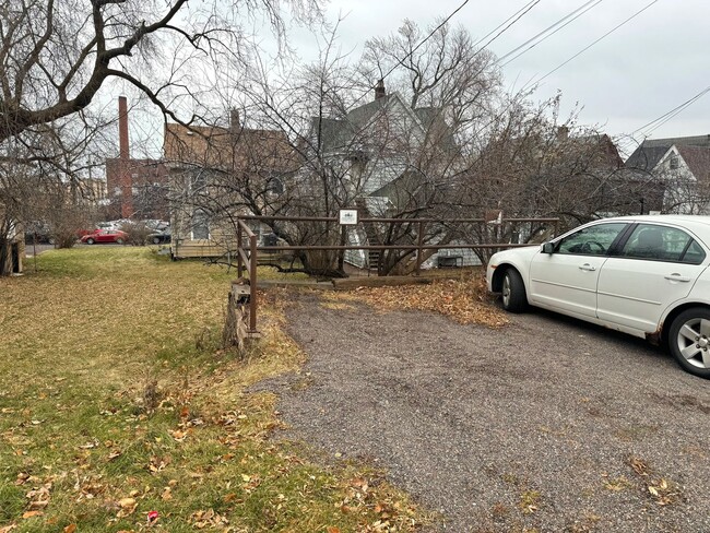 Building Photo - 3 Bedroom House in Duluth - Free July Rent!!